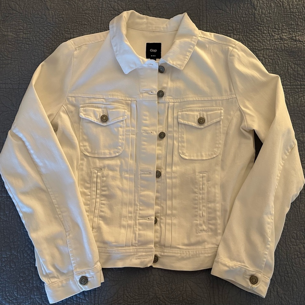 GAP White Jean Jacket Classic Denim Style